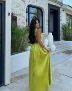 Maxi satenska haljina Anais - pistacija - Slika 3