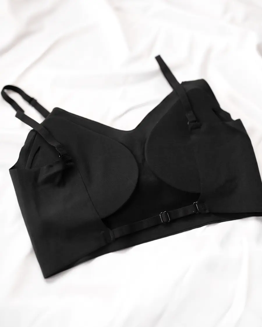 Top sa izrezanim leđima - crni - Slika 3