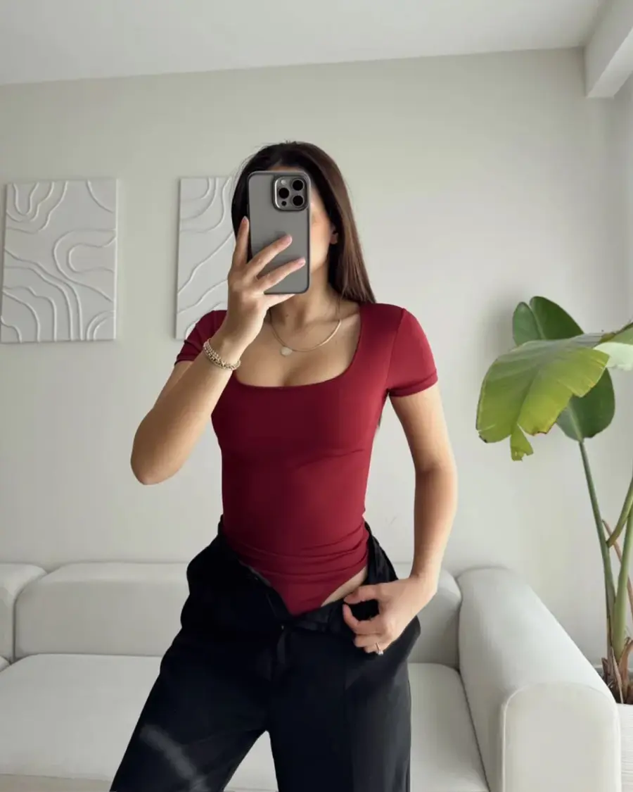 DcAT_0JWfq36x9VomFZkz Body Lily - bordo - Slika 1