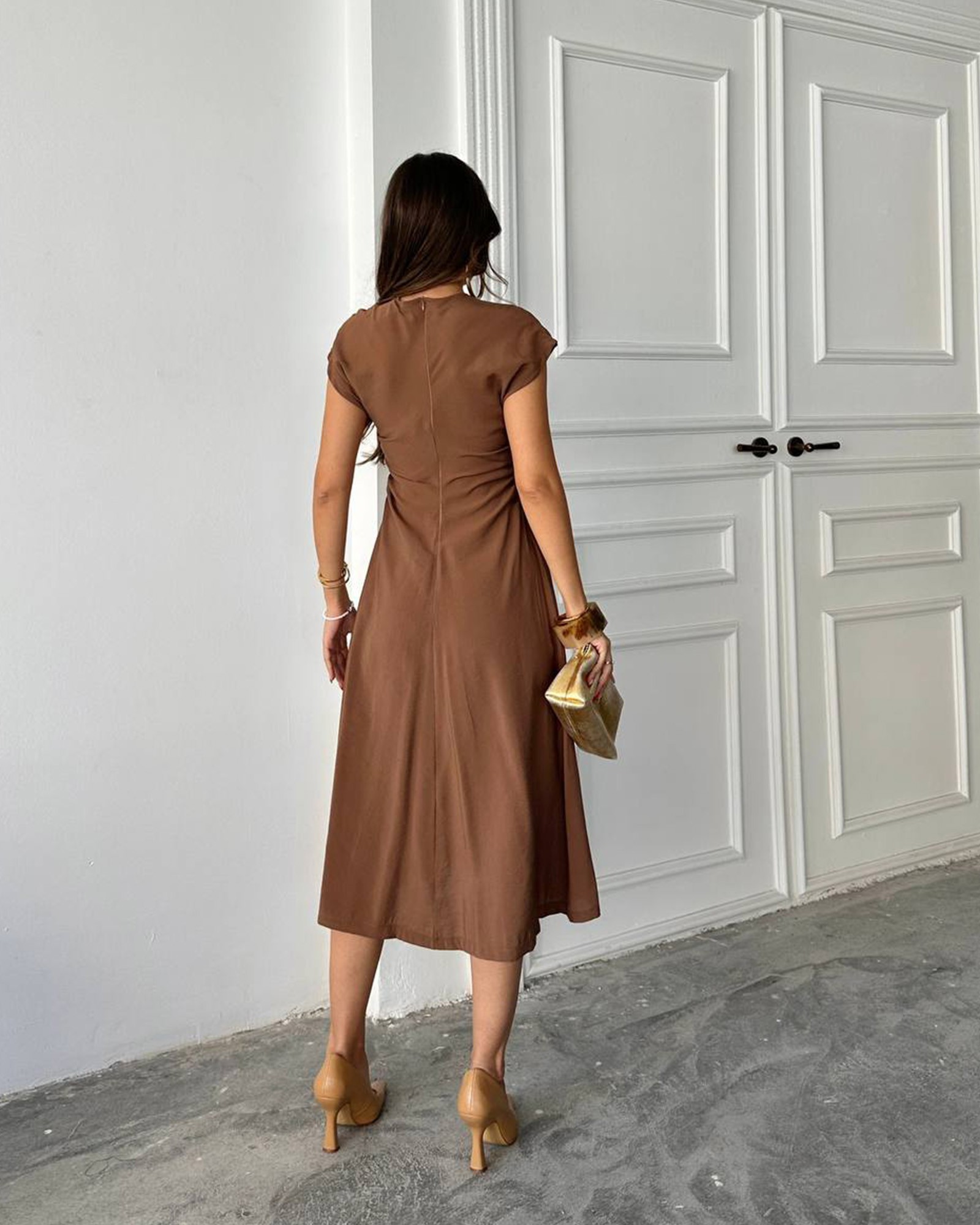 Midi haljina Logan - smeđa - Slika 3