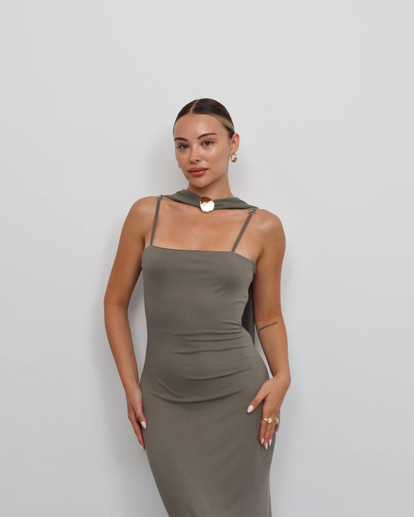 Maxi haljina Jordyn - maslinasta - Slika 3