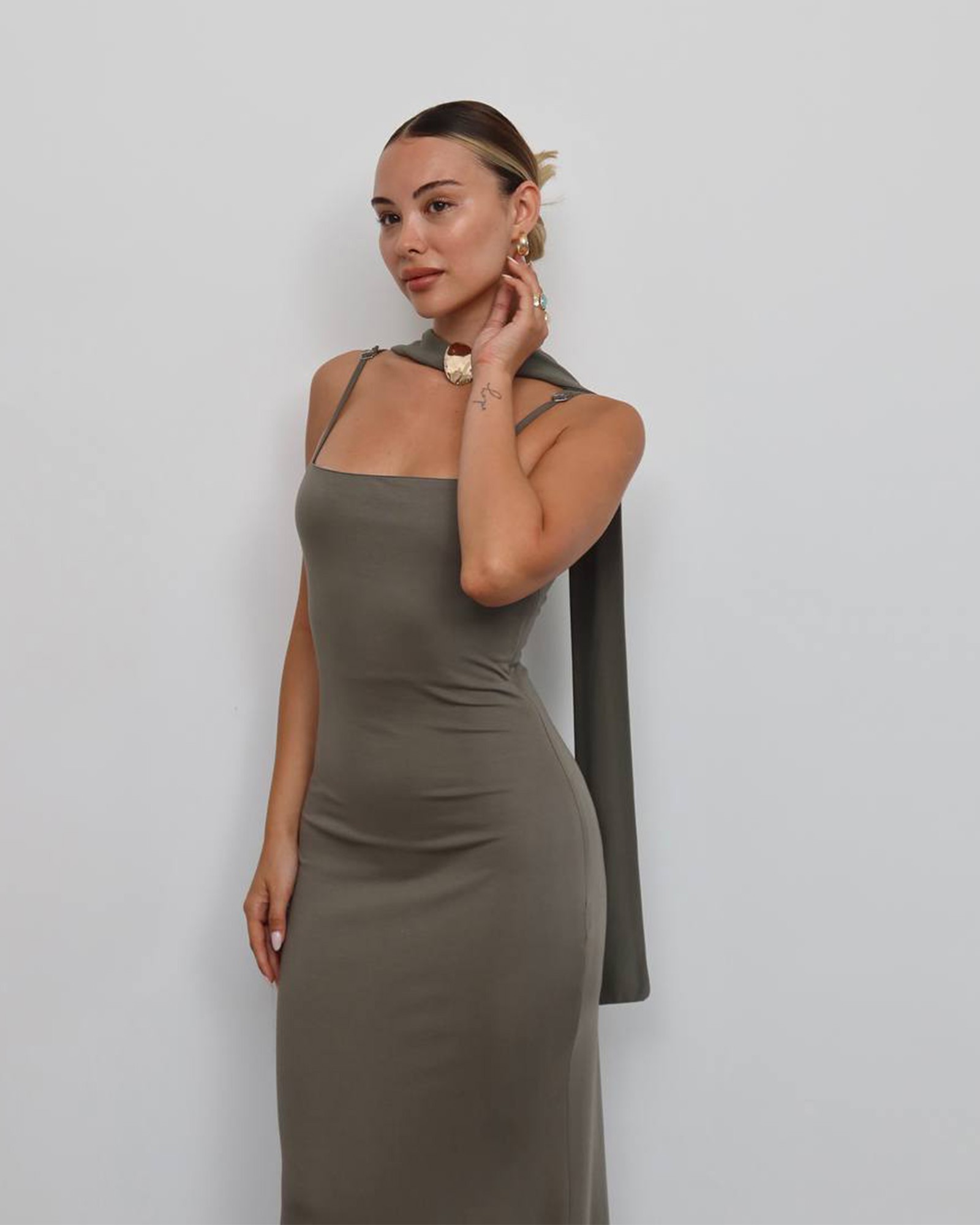Maxi haljina Jordyn - maslinasta - Slika 4