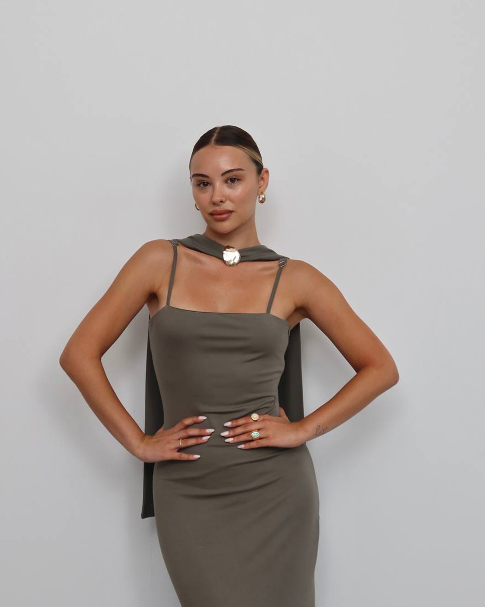 Maxi haljina Jordyn - maslinasta - Slika 2