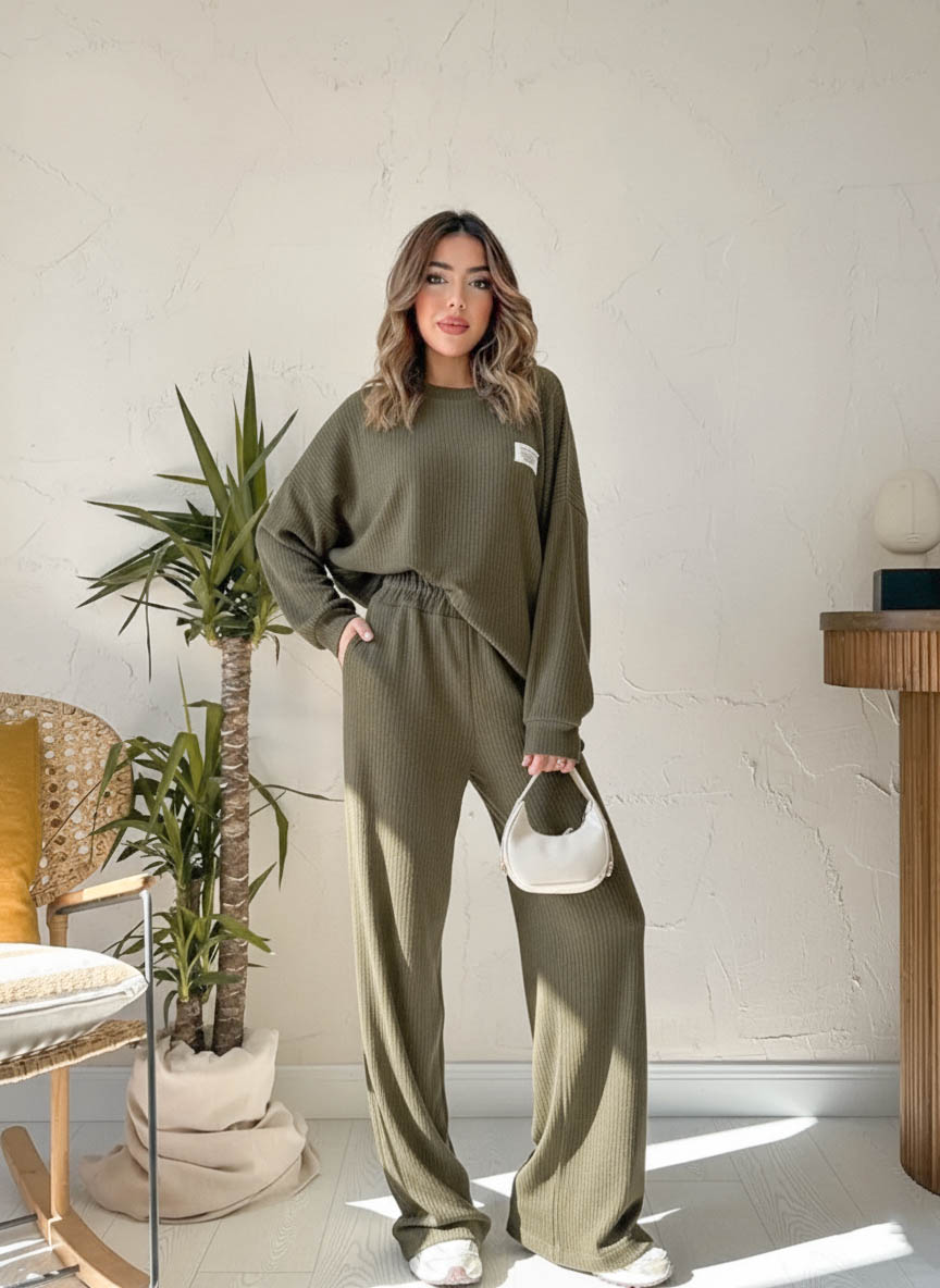 Dvodjelni set Nalini - maslinasta