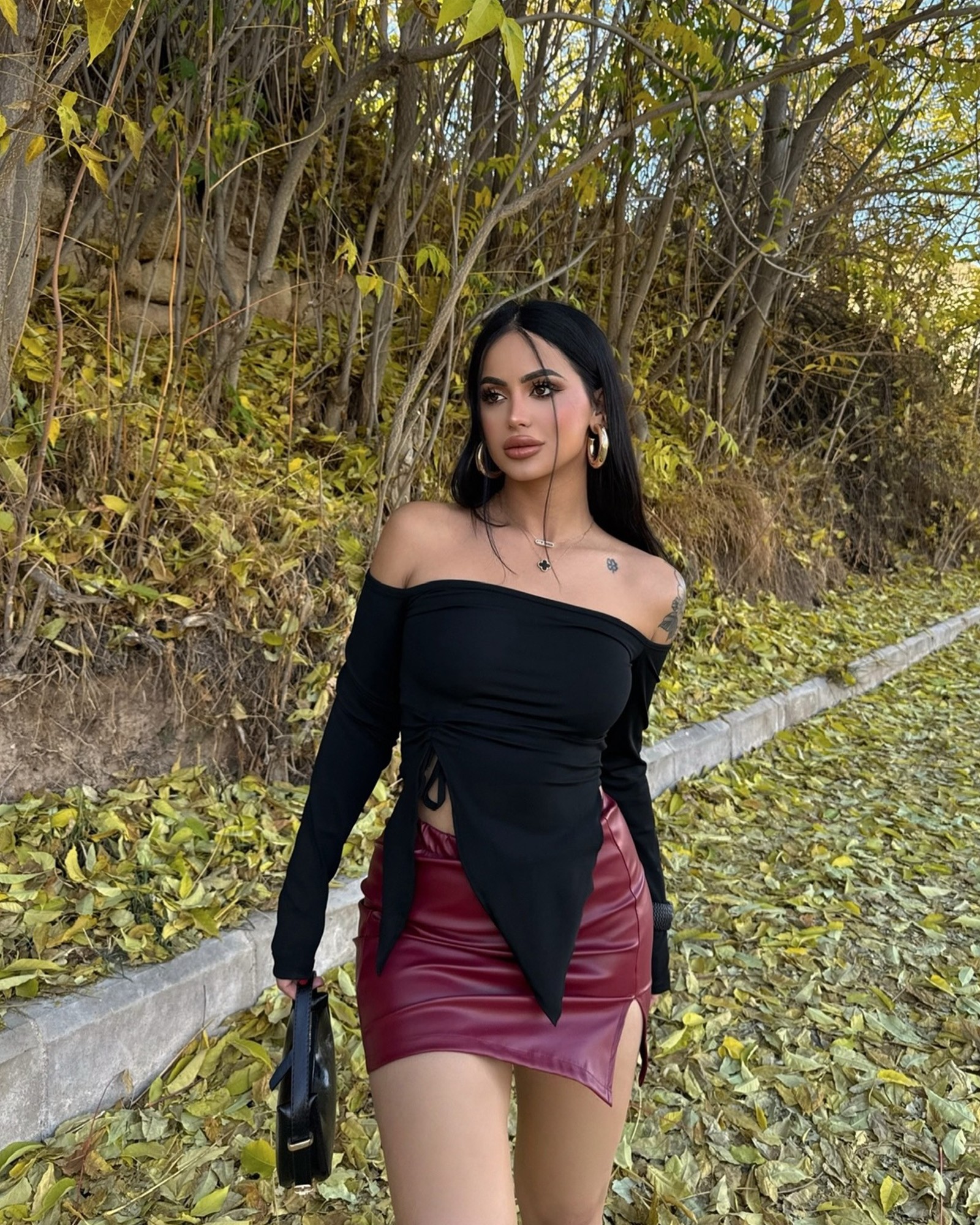 Majica Iona - crna - Slika 2