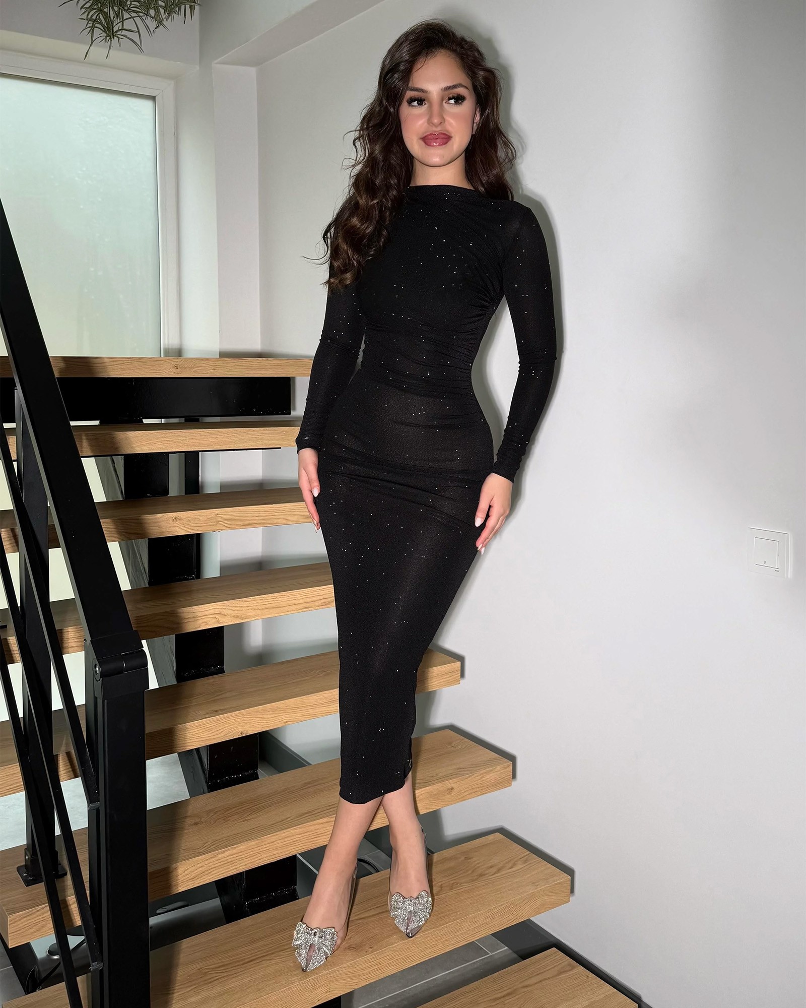 Midi haljina Rayla - crna - Slika 4