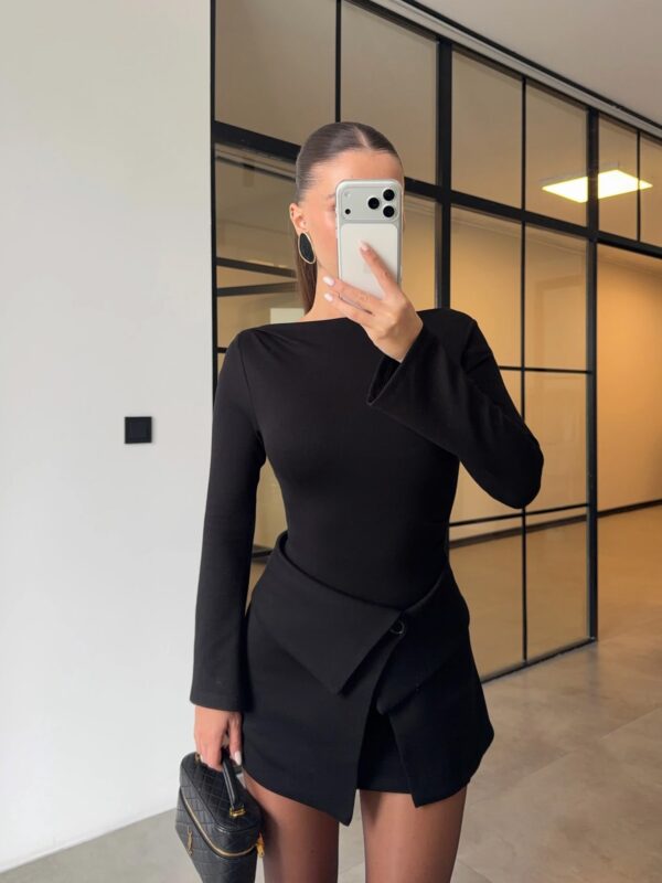 Mini haljina sa “overlay” suknjom - crna