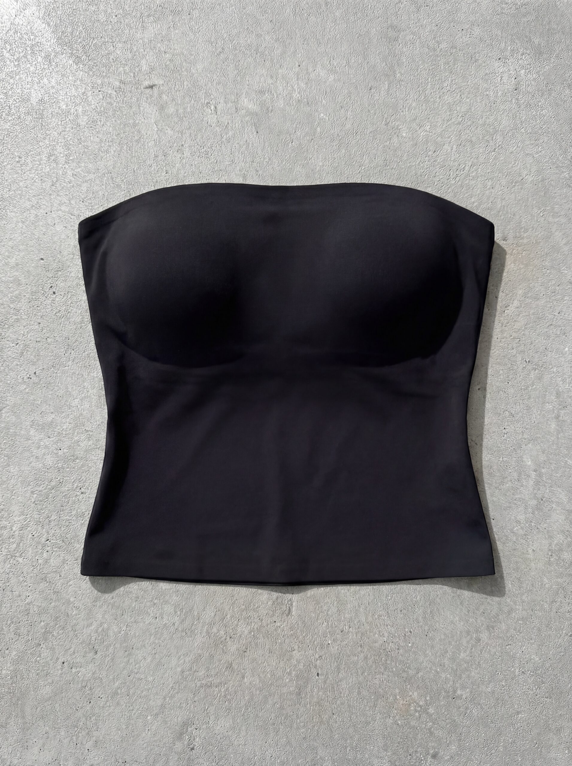 Seamless top sa spužvicama Dea - crni