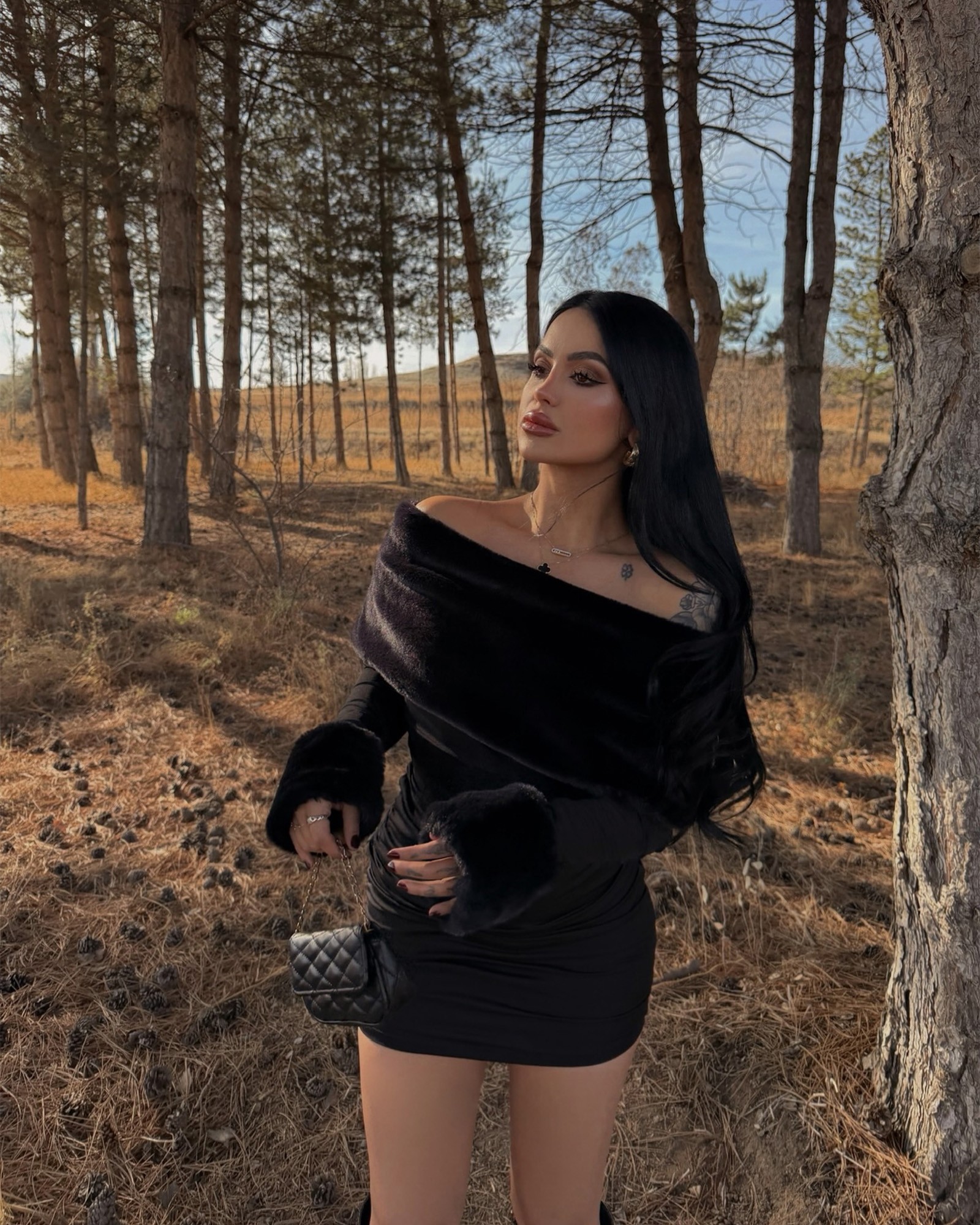 Mini haljina Raquel - crna