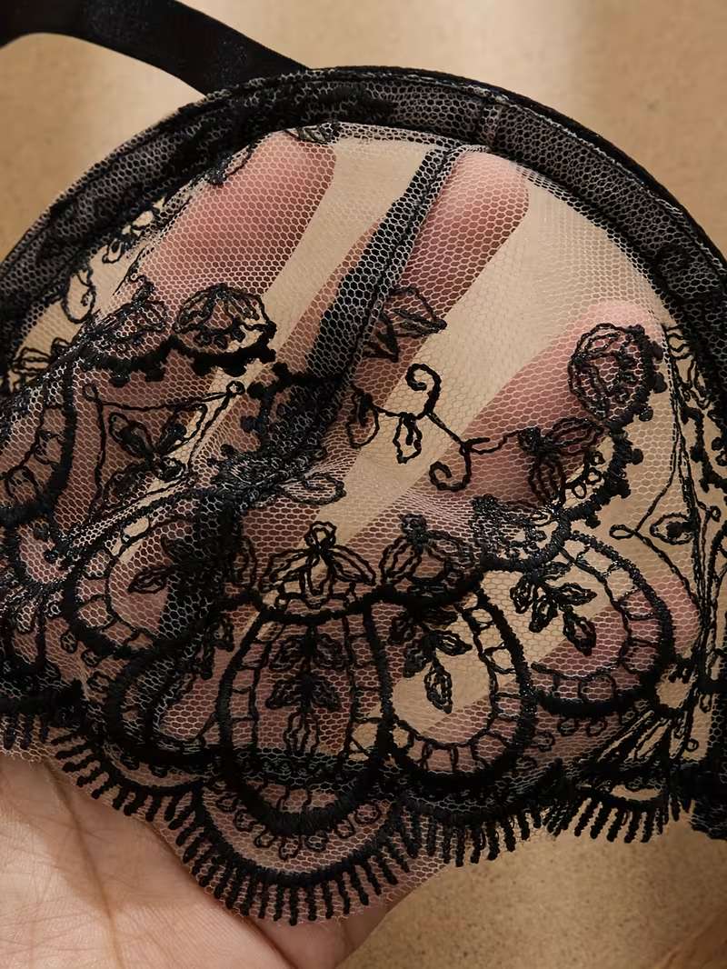 Dvodjelni lingerie set Ornella - crni sa bež mrežicom 3 Dvodjelni lingerie set Ornella - crni sa bež mrežicom - Slika 3