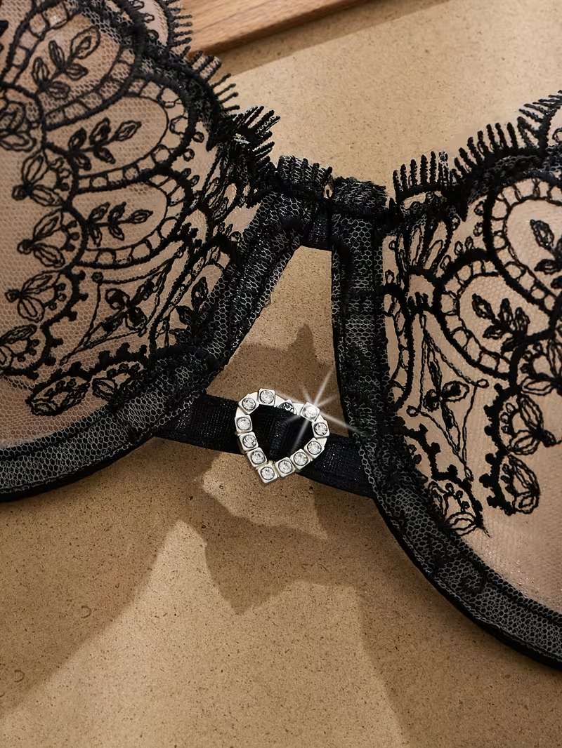 Dvodjelni lingerie set Ornella - crni sa bež mrežicom 4 Dvodjelni lingerie set Ornella - crni sa bež mrežicom - Slika 4