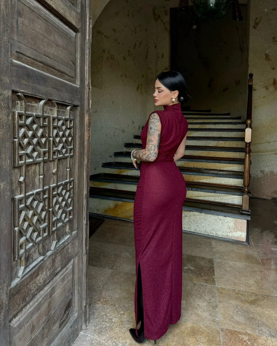 Midi haljina sa šljokicama Shira - bordo 3 Midi haljina sa šljokicama Shira - bordo - Slika 3