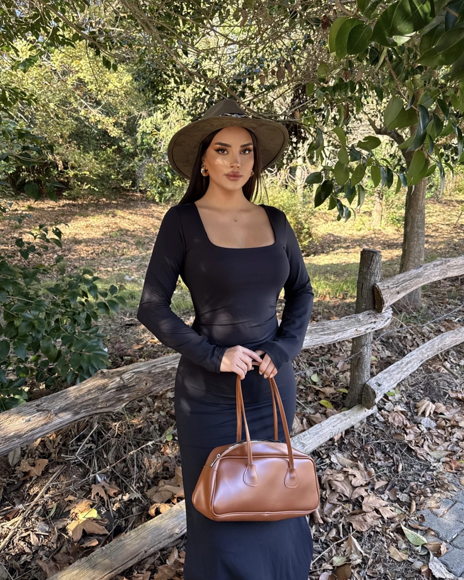 Midi haljina Zelinda - crna 4 Midi haljina Zelinda - crna - Slika 4