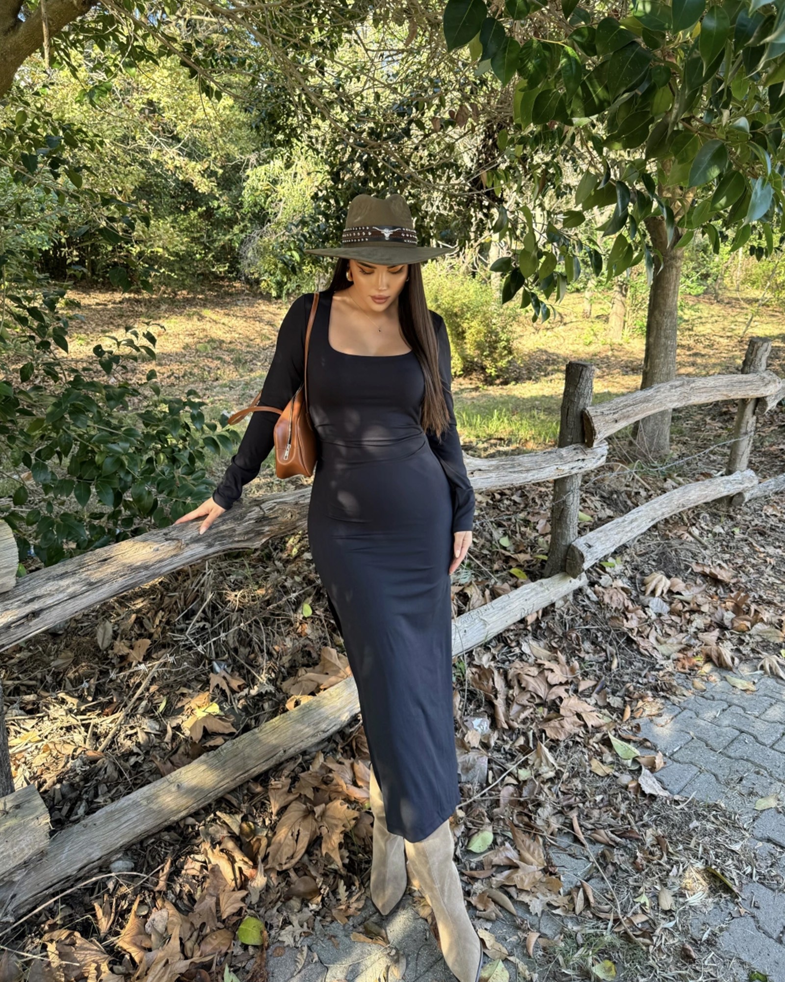 Midi haljina Zelinda - crna 6 Midi haljina Zelinda - crna - Slika 6