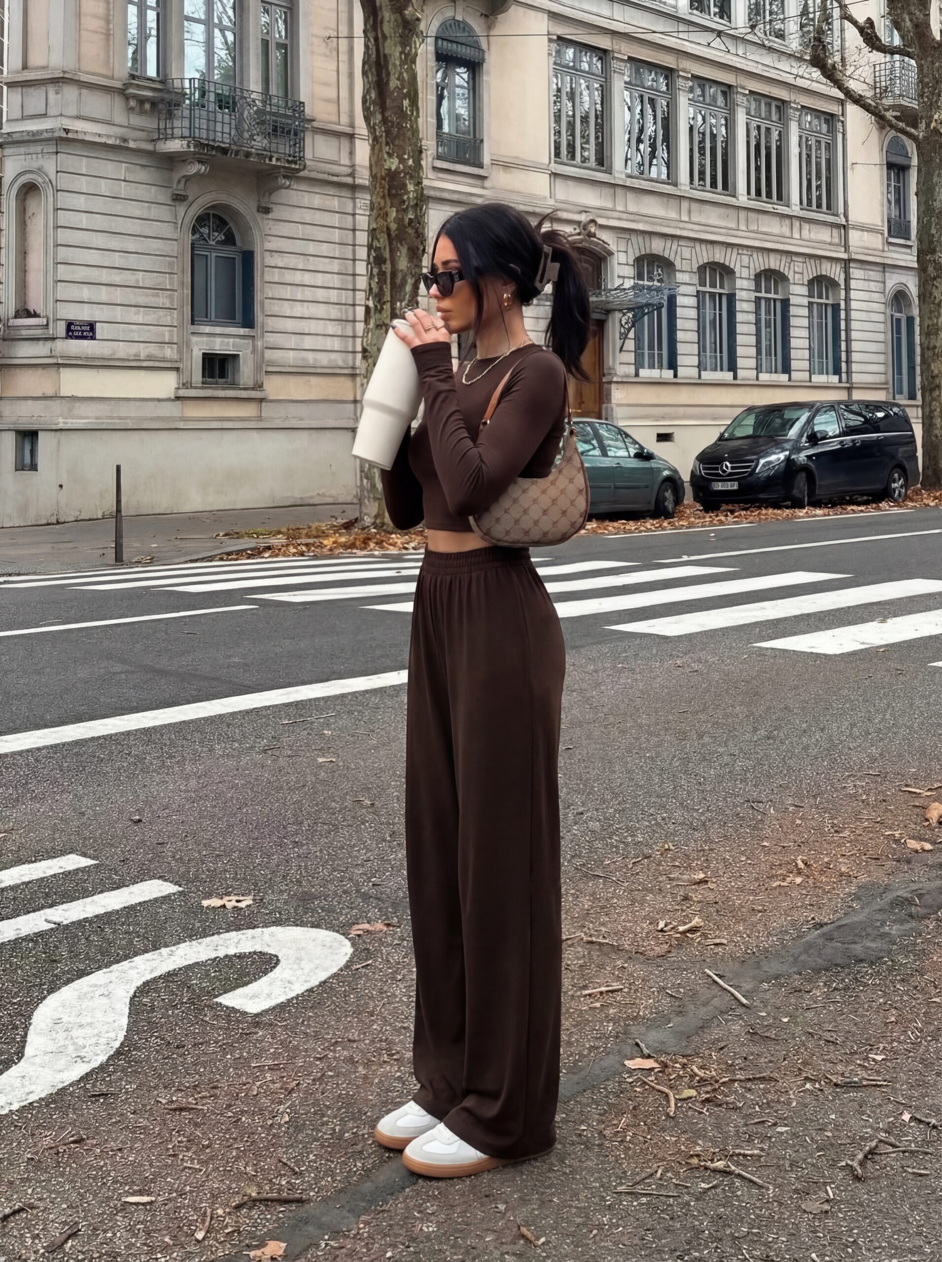 Dvodjelni sleek set Yin - tamnosmeđi 2 Dvodjelni sleek set Yin - tamnosmeđi - Slika 2